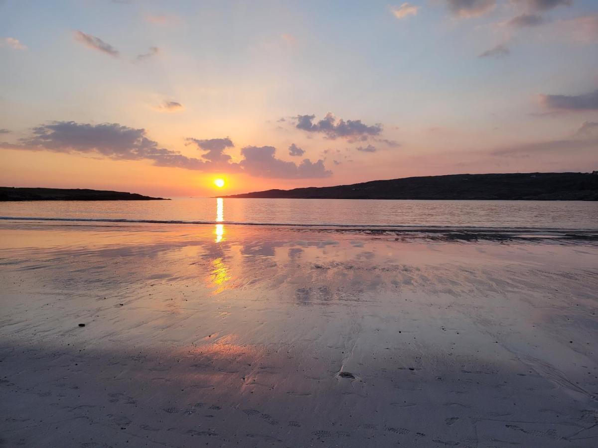 Roundstone Retreats Roundstone Harbour Lightsアパートメント エクステリア 写真