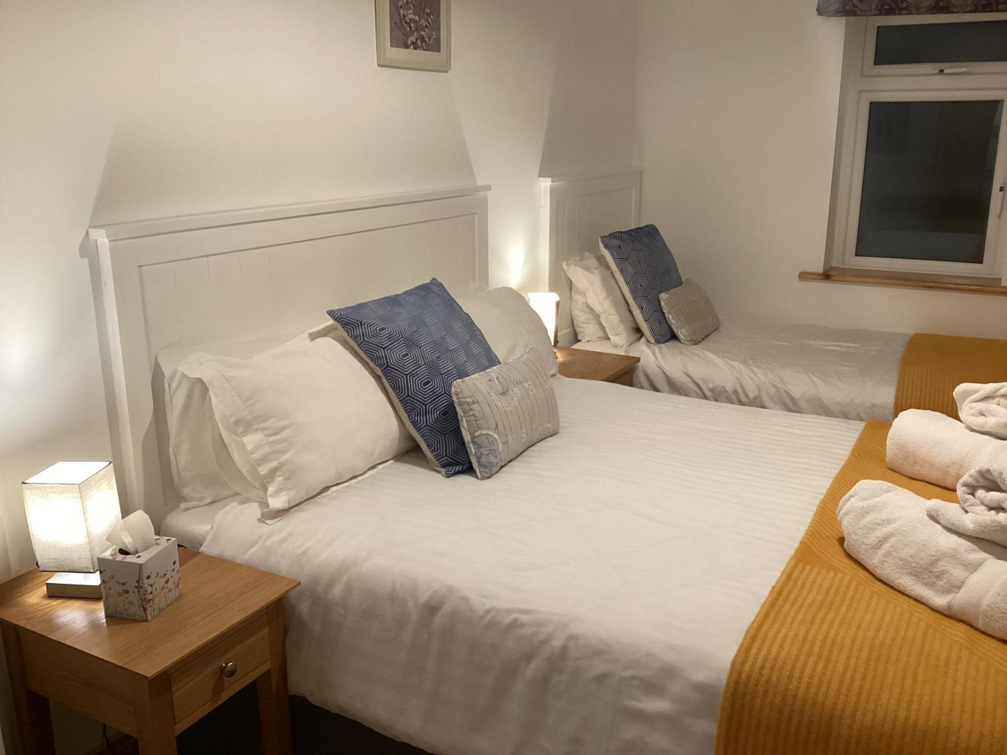 Roundstone Retreats Roundstone Harbour Lightsアパートメント エクステリア 写真