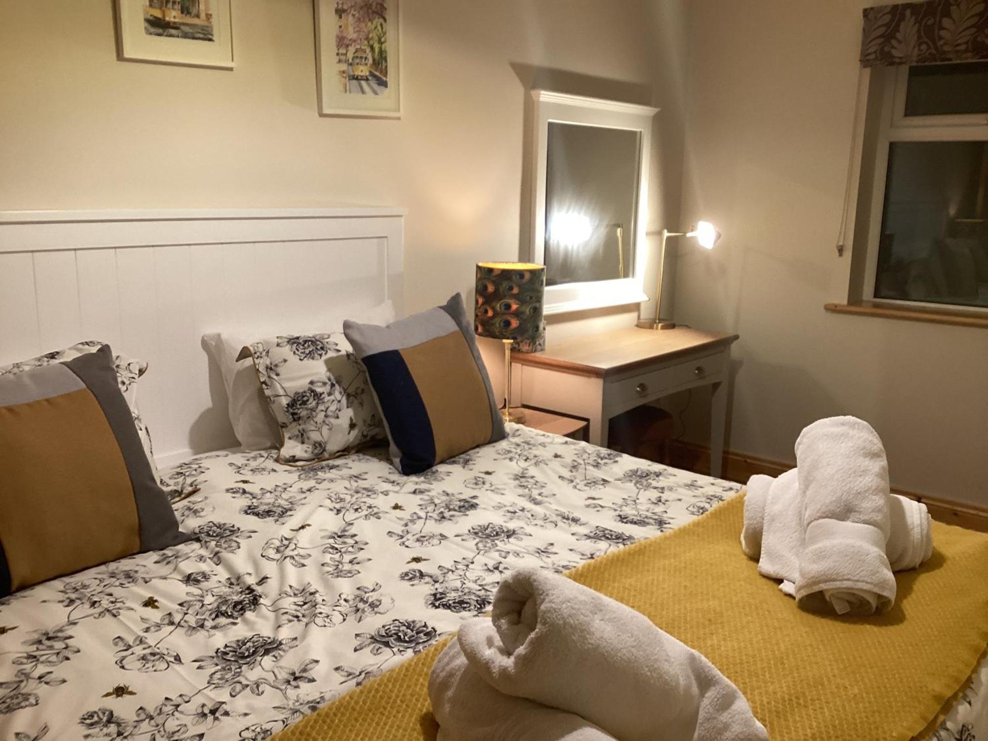 Roundstone Retreats Roundstone Harbour Lightsアパートメント エクステリア 写真