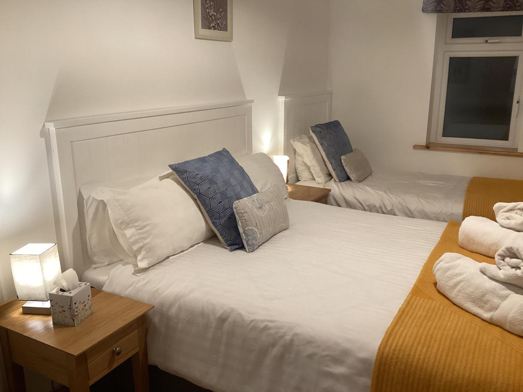 Roundstone Retreats Roundstone Harbour Lightsアパートメント エクステリア 写真